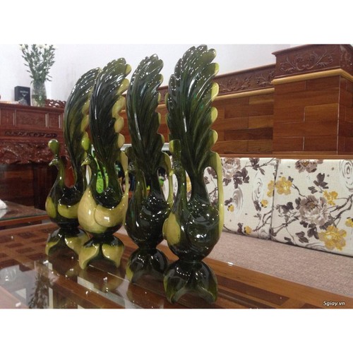 Cặp chim công làm từ gỗ đổi màu